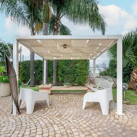 Paradise Bed & Breakfast 3*