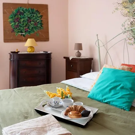 Paradise Bed and Breakfast 3*
